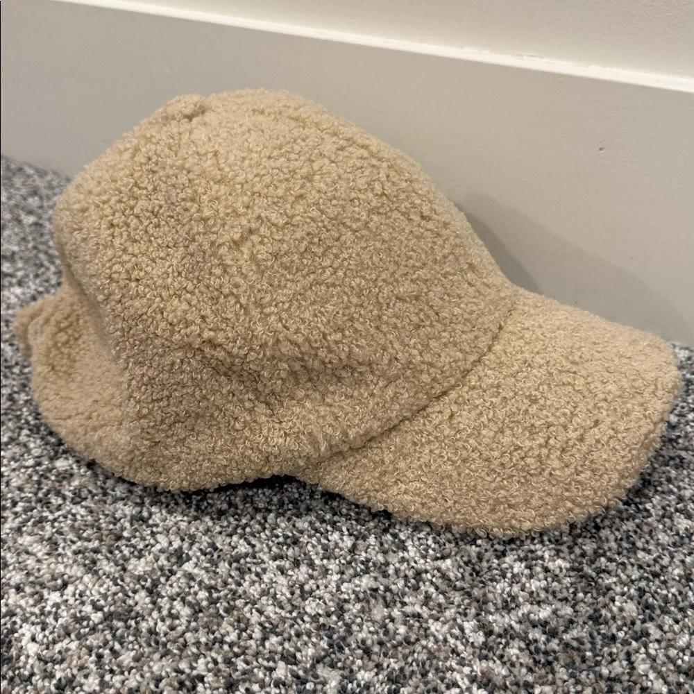 Zara Cozy Beige Neutral Teddy Fleece Sherpa Casual Cool Streetwear Cap Hat